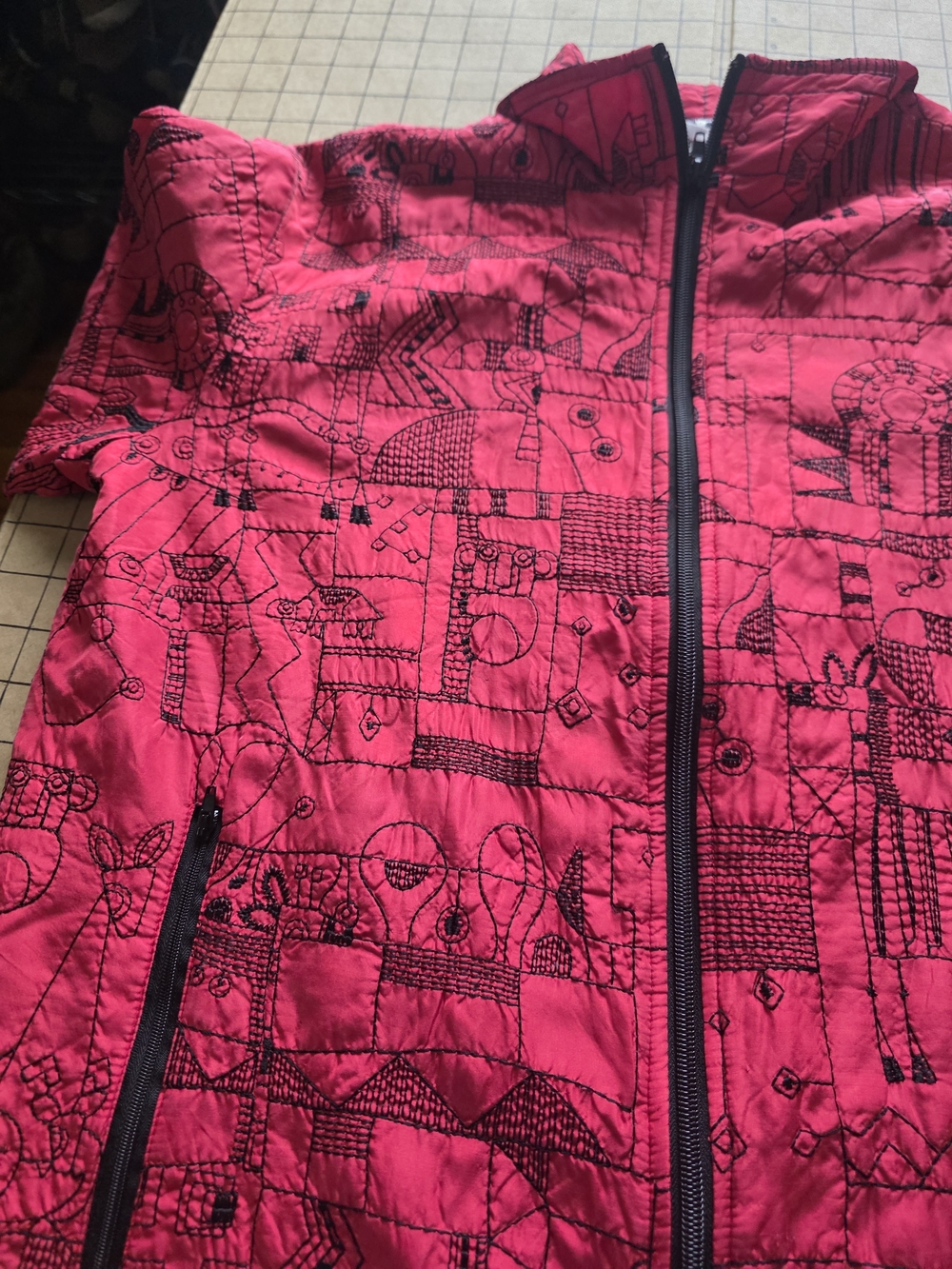 Chico’s 100% Silk Embroidered Abstract Jacket L Gallery Piece, Lightweight - Picture 11 of 12